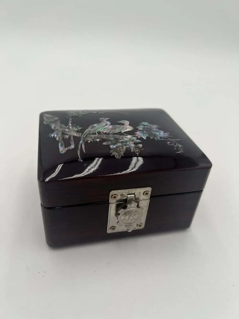 Vintage Asian Lacquer Jewelry Box Mother of Pearl Birds Turtle Clasp Mirror